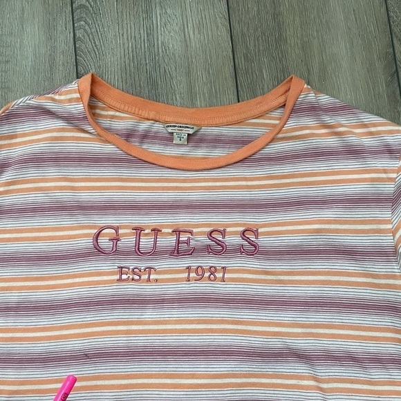 Guess Women’s Spell Out Tee Shirt Small Striped - Picture 2 of 4